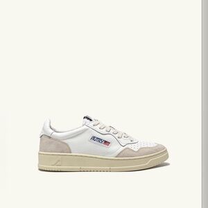 AUTRY Medalist Low Sneakers in White Leather & Beige Suede NWT.